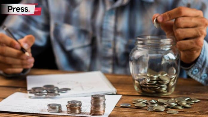 accountant calculating capital allowance tax