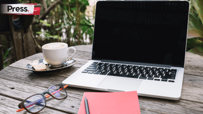 student-laptop-study-setup-outdoor