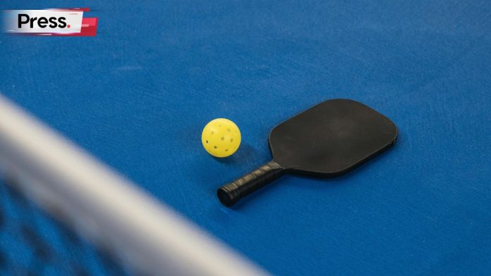 Pickleball Paddle: Choosing the Right One