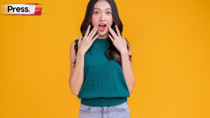 Photo of a surprised woman, demonstrating the usage of the word fuyoh