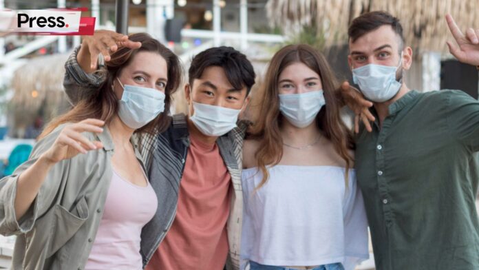 People wearing masks during the haze